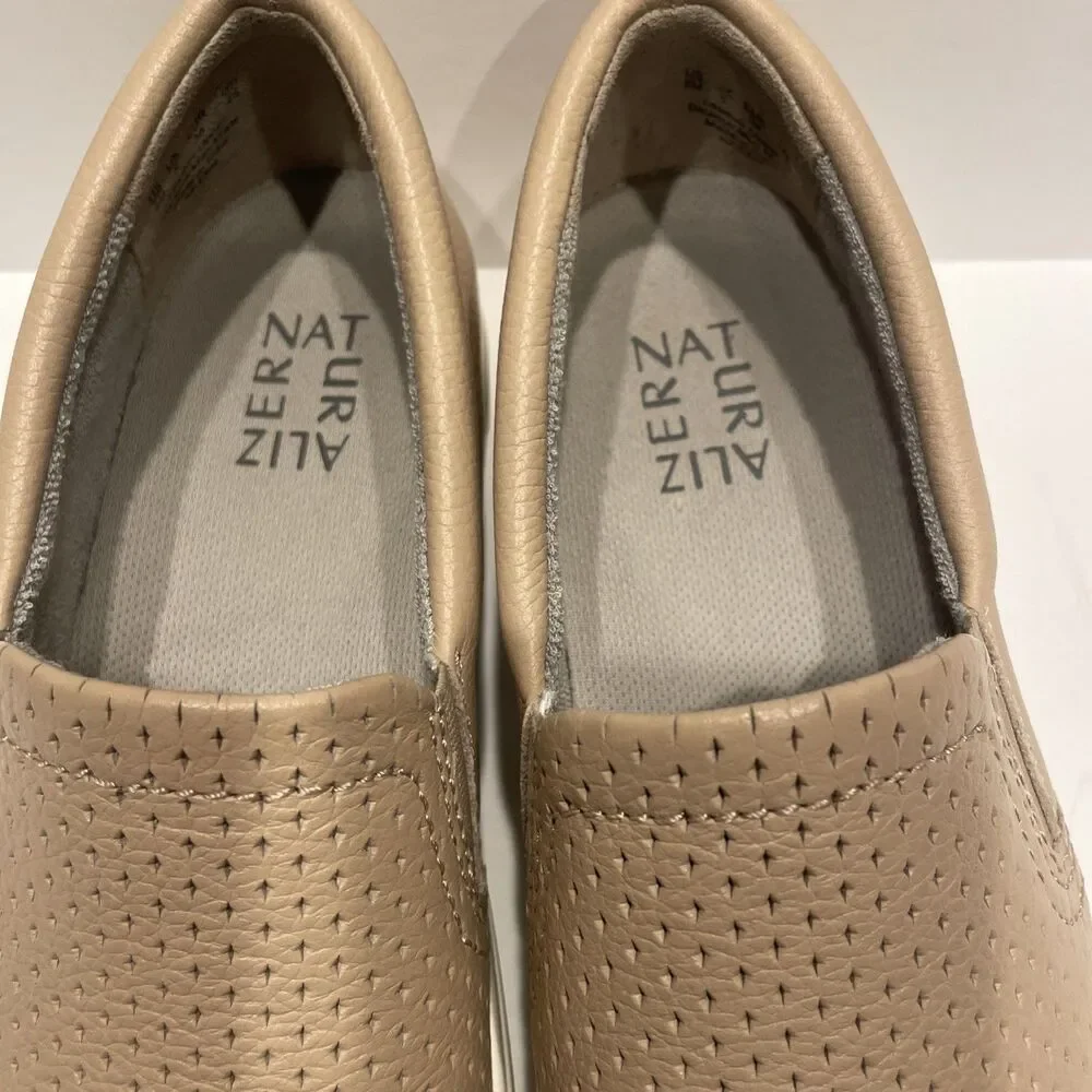 Naturalizer Taupe Leather Slip On Comfort Cushioned Inner Sole Shoes Size 8